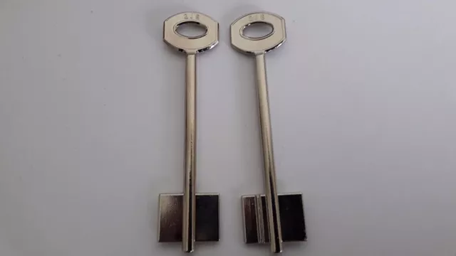 2 X 2J8 ERREBI/JW90 SILCA /JUWEL /Tresor Schlüsselrohling / Safe Keyblanks