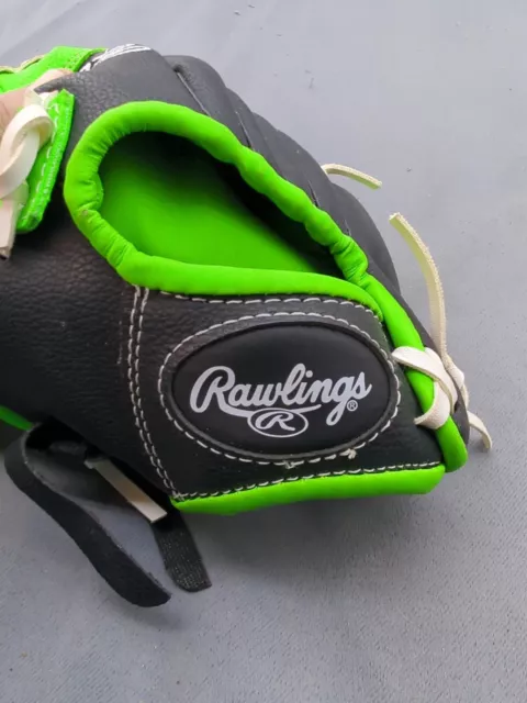 Rawlings Kids Baseball Glove Goes On Right Hand 9"