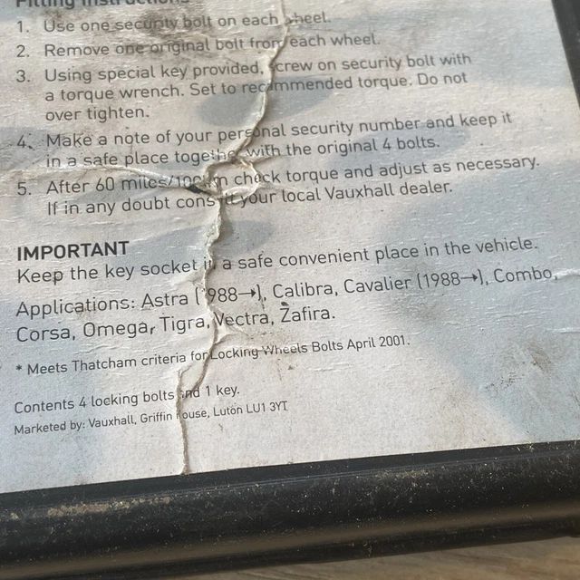 VAUXHALL CORSA ASTRA Zafira Tigra Locking Wheel Nut Set 93173882 Code L