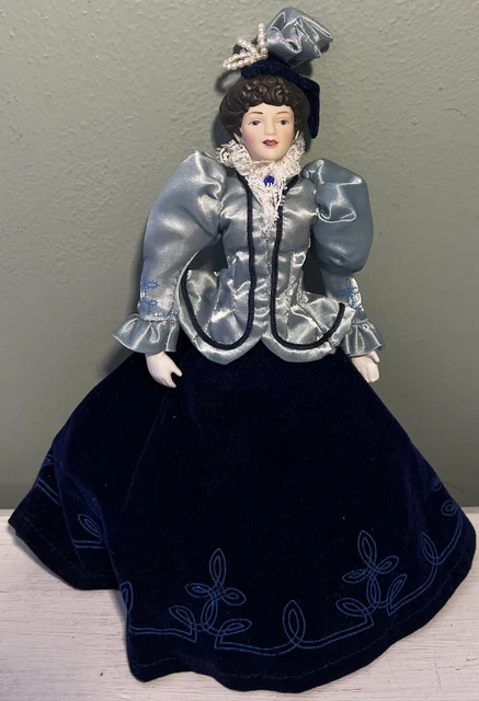 Vintage Avon Victorian Porcelain Doll Fashion of American Times 1987
