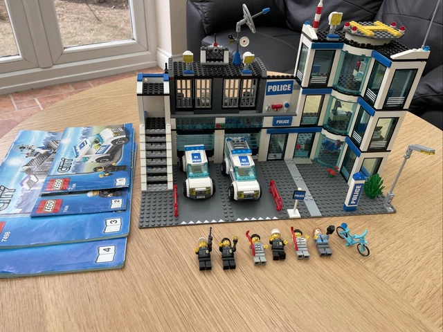 LEGO CITY POLICE Station 7498 £31.93 - PicClick UK