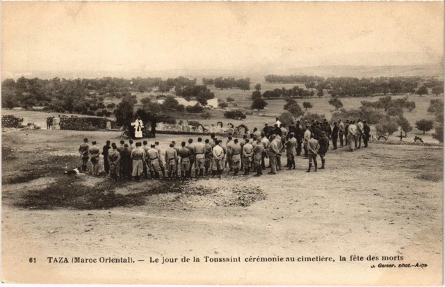 CPA AK MAROC Geiser TAZA Le jour de la Toussaint ceremonie au cimetiere (69113)