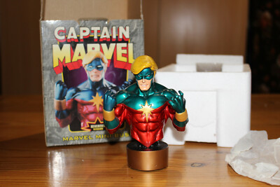 Buste/bust  1/6 CAPTAIN MARVEL classic 70’s Bowen MARVEL 