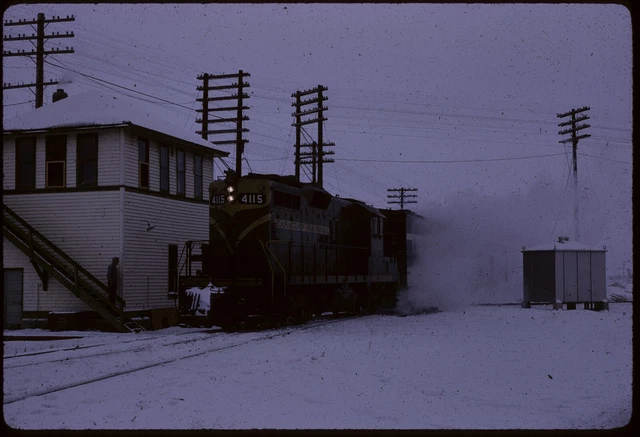 MB3-88 Original Colour Slide Canadian National EMD GP9 #4115 Edmonton, AB 1965