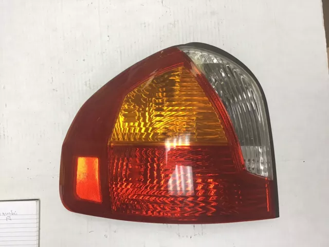 2004 Hyundai Santa Fe Left Drivers Side Tail Light Fits 2001-2004