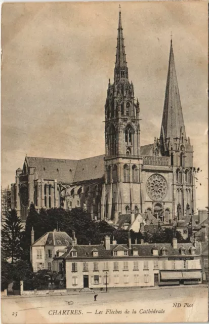 CPA Chartres Les Fleches de la Cathedrale FRANCE (1154749)