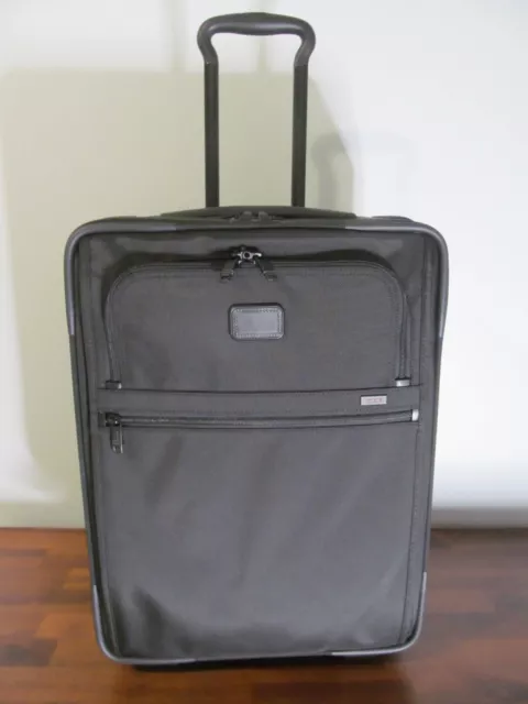 TUMI Alpha 2 Black International Expandable Carry On Rolling Trolley Luggage NWT