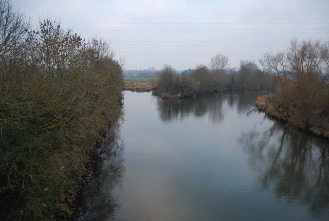 Photo 6x4 The Exe Flood relief Channel meets the River Exe Exeter Relief  c2008