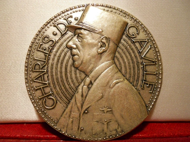 Médaille En Bronze Charles De Gaulle - Commémorative 18 Juin 'Grands Hommes' 1968