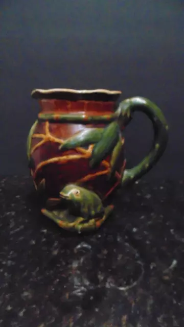 Vintage Majolica Earthenware Pitcher Frog Bamboo/Lily Pads 32oz (George Jones ?)