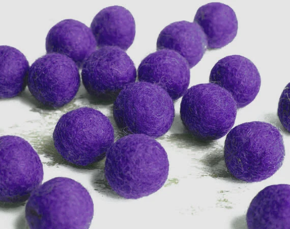 2cm DARK PURPLE Felt Balls x20.Wool.Party Decor.Pom poms DIY Kids Craft Beads