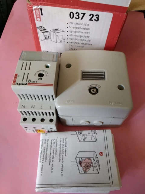 INTERRUPTEUR HORAIRE DIGITAL modulaire programmable Legrand 412631 EUR