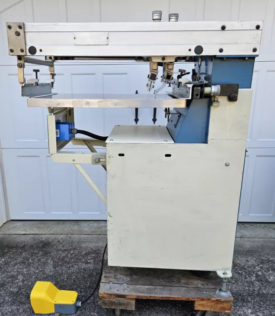 Used automatic screen printing press, with a new 20"x30" Flat Bed without vacuum