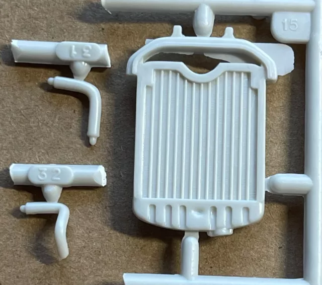 AMT 50 VNTGE chevrolet 3100 pickup scale 1/25 ( heater ) no box