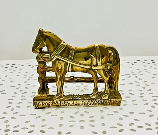 FIGURINE VINTAGE DROMADAIRE en laiton moulé chameau arabe animal