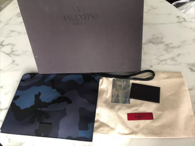 NWT VALENTINO GARAVANI Large Navy Blue Camouflage Rockstud Zip Pouch Clutch!