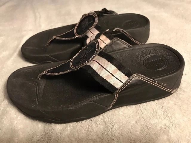 Fitflop Womens Sz 6 Black Leather Flip Flops Sandals Wedge Heel SC