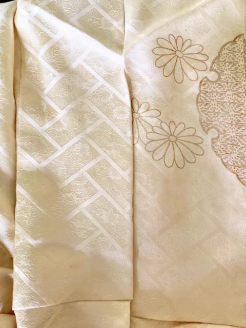 Vintage Japanese kimono - Furisode Kimono robe with beautiful embroidery 4