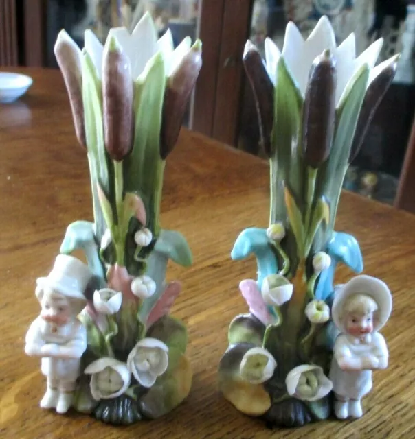 ancienne rare paire de vases en faïence émaillée barbotine garçonnet fillette