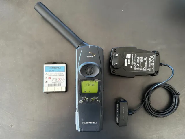 Iridium Motorola 9500 satellite phone, 2 batteries, as new