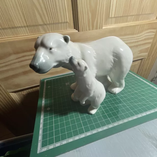 the leonardo collection polar bear figurine