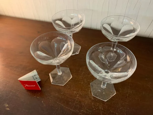 4 coupes à champagne en cristal de Baccarat (prix du lot) 3