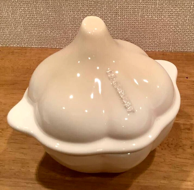 Unused Le Creuset Stoneware Garlic Pot from Japan No Box