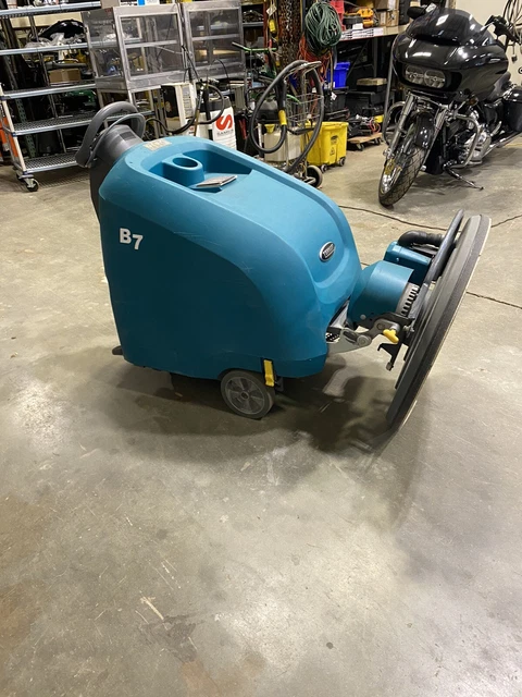TENNANT B7 27-inch Battery-Powered Walk Behind Burnisher ONLY 60 hours