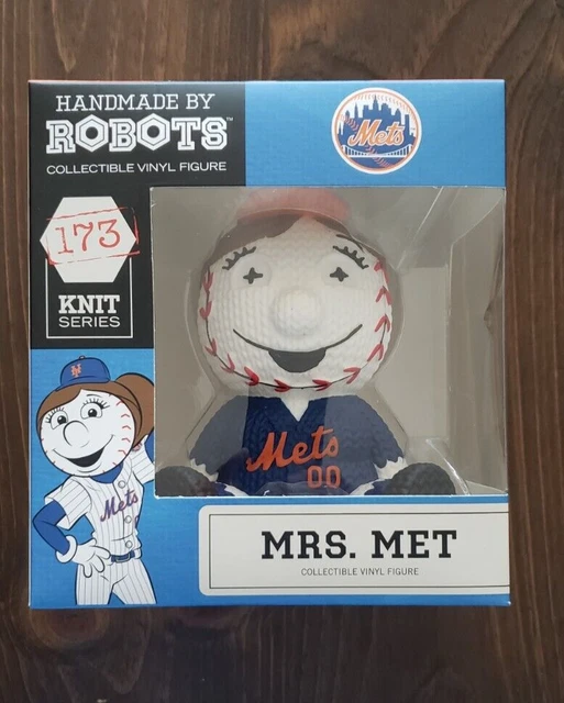 NY METS SGA 5/06/23 Mrs Met Vinyl Figure Sga Handmade By Robots Knit