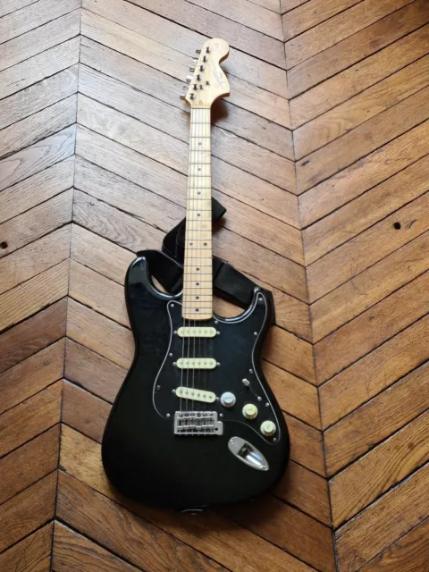 guitare électrique squier strat fender