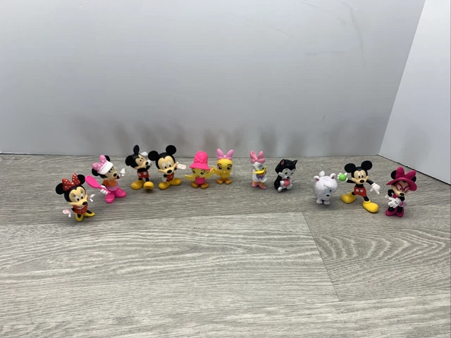 11 LOT Disney Mickey Mouse Donald Duck Pluto Figures  Goofy Daisy Minnie Toy mix