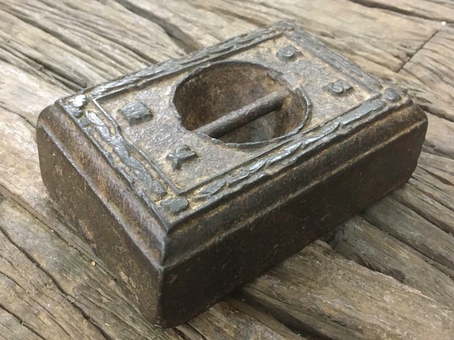 Vintage Old Cast Iron Heavy Rectangular Shape Mercantile Measuring Weight 5 Seer