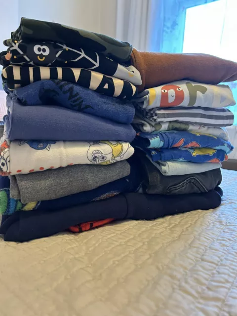 Big Bundle Of Boys Clothes Size 4-5