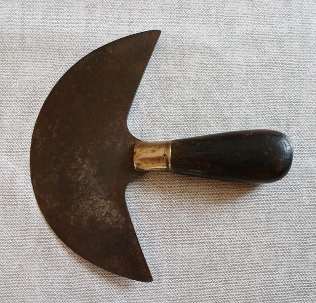 Outil Ancien De Cordonnier – Fer à Revisser Ou Travail Du Cuir – Vintage