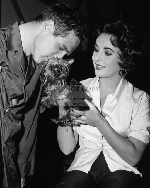 Elizabeth Taylor Paul Newman On Set "Cat On A Hot Tin Roof" - 8X10 Photo (Az673)