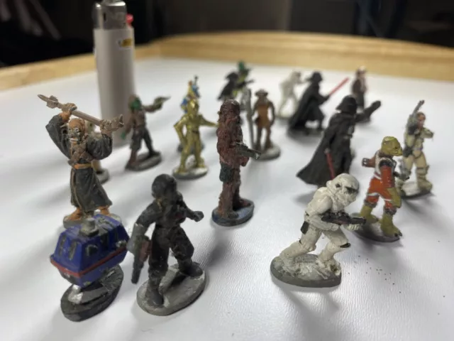 lot de 19 figurines star wars plus une ÉCOUTILLE West End Games