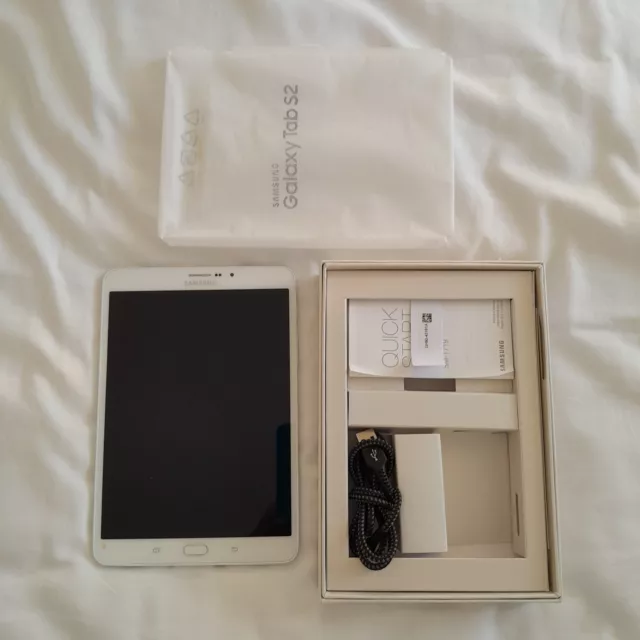 Vendo solo per parti di ricambio Samsung Galaxy Tab S2 8,0" SM-T719 funzionante Okish.