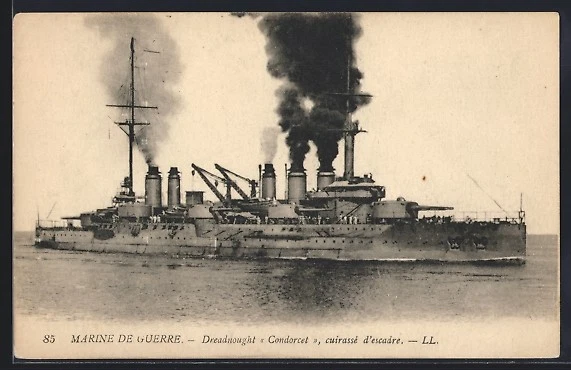 CPA MARINE DE GUERRE / LA REPUBLIQUE / CUIRASSE D'ESCADRE