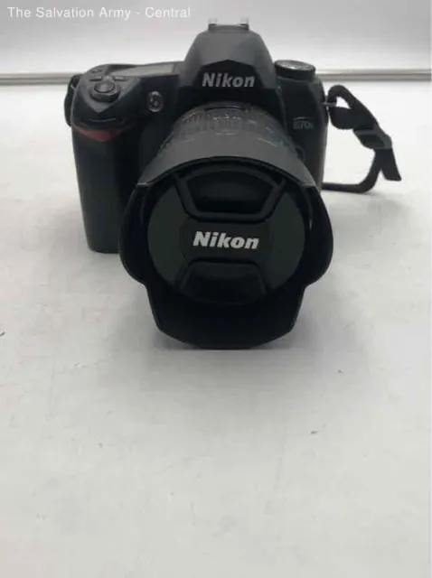 Nikon D70s Black 6.1 MP Auto Focus Built In Flash Digital SLR Camera With Straps