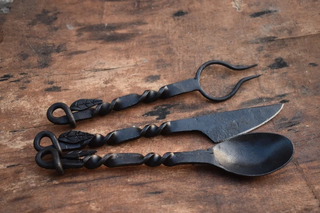 Hand-Forged Blacksmith Medieval Twisted Leaf Design Cutlery Set