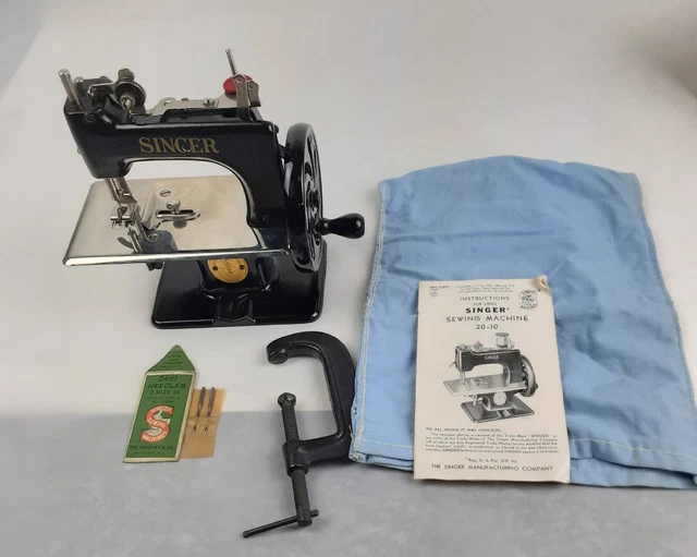 1930S SINGER SEWHANDY CHILDRENS SEWING MACHINE MODEL NO.20 BLACK W