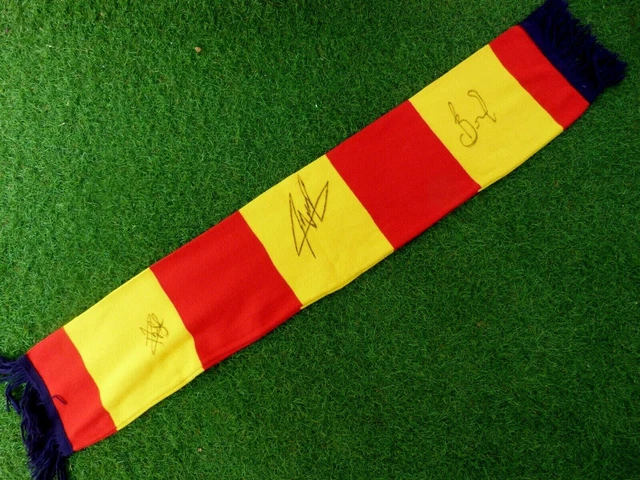 Écharpe de Lens assez rare, il est inscrit < abonnée 2008
