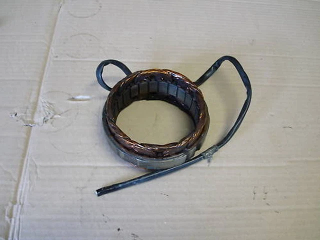 Couvercle D'alternateur Pour Honda CB900 Bol D'Or - Pièce D'occasion - Réf. 11341-438-670