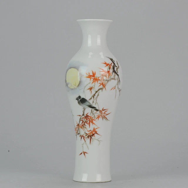 Late 20th Century PROC Chinese Porcelain Vase With Flowers High quality