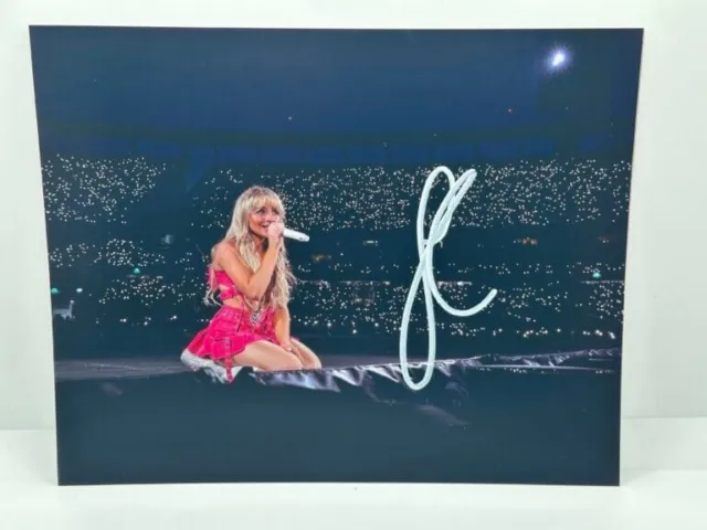 Sabrina Carpenter Signed Autograph 8x10" Photo COA Taylor Swift Opener