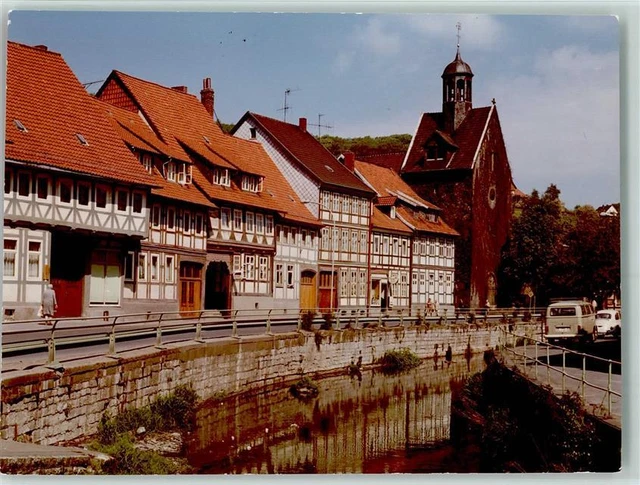 40068964 - 3202 Bad Salzdetfurth VW Bulli an der Kirche
