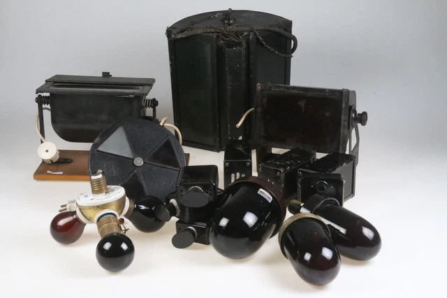 Colección varias luces históricas de cuarto oscuro