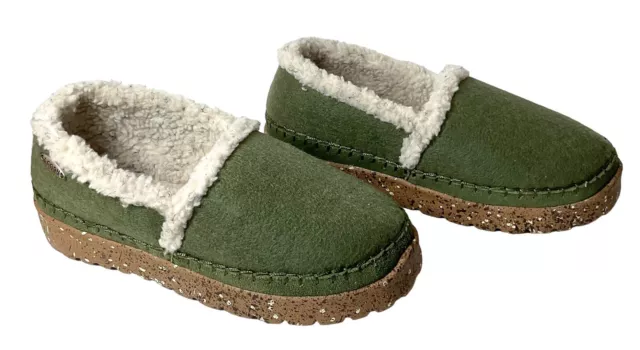 Acorn Recycled Rockland Moccasin Slipper Sherpa Lined, Women’s Size 6, NEW