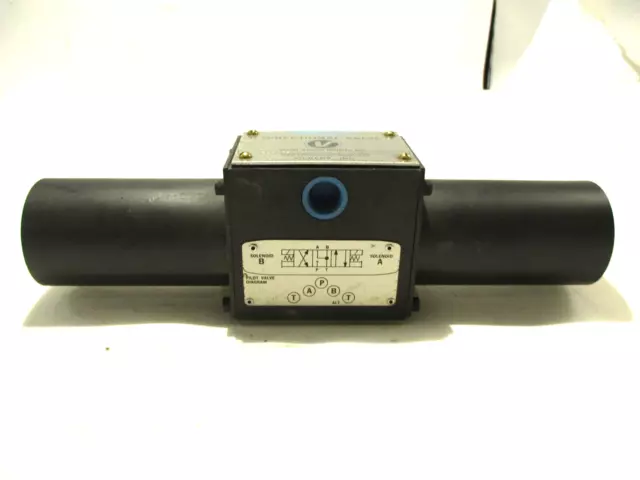 New Vickers Dg4S4-016C-24Dc-50 Directional Pilot Solenoid Valve 24V Coil