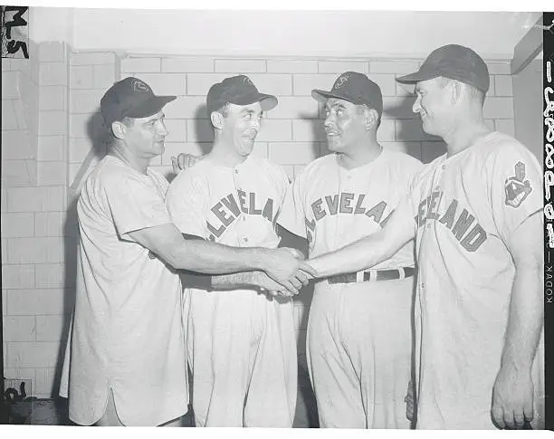 SAL MAGLIE SHAKING Hands with Teammates 1955 Old Photo - Early Wynne ...